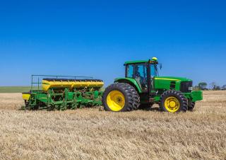 Tractores - tracción 4 ruedas John Deere 6135J