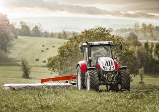 Tractores - tracción 4 ruedas Steyr 6150 Profi