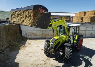 Tractores - tracción 4 ruedas Claas Axos 3.95 Trend