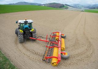 Tractores - tracción 4 ruedas Claas Elios 210 Classic 