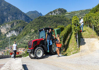 Tractores - tracción 4 ruedas Valtra F75S