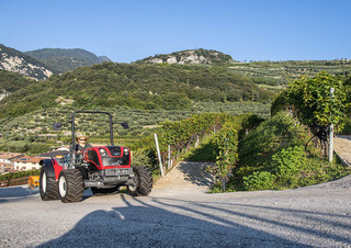 Tractores - tracción 4 ruedas Valtra F75S