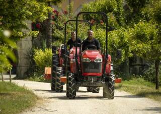 Tractores - tracción 4 ruedas Massey Ferguson MF 1740 E MP 