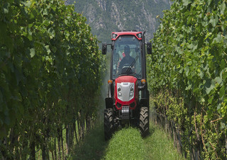 Tractores - tracción 4 ruedas McCormick X4.40V