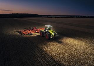 Tractores - tracción 4 ruedas Claas Xerion 4200 Trac VC