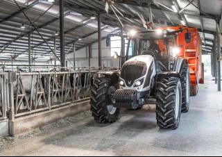 Tractores - tracción 4 ruedas Valtra A 83 HiTech