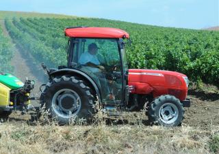 Tractores - tracción 4 ruedas McCormick F90GE