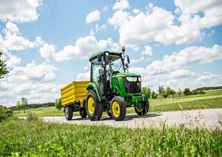 Vehículos Tractores de uso municipal John Deere 3046 R