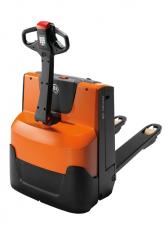 Transpaleta elec. de conductor acompañante BT LWE 140
