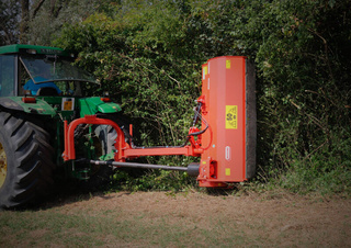 Trituradoras Maschio Giraffa XL SE 220