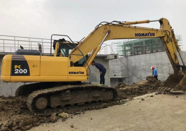 Komatsu PC200-8 Ficha tecnica & Especificaciones (2005-2012