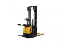 Apiladores de palets con plataforma elevadora Yale MS14X