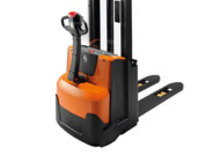 Apiladores de pie BT SWE 120 L