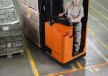 Apiladores de palets con plataforma elevadora BT SSE 160 
