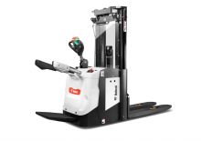Apiladores de palets con plataforma elevadora Bobcat BSR16S-7