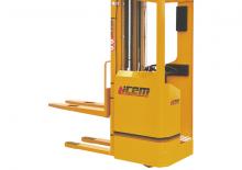 Apiladores de palets con plataforma elevadora Icem GPE 13