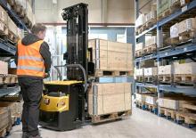 Apiladores de pie Caterpillar NSP16N2