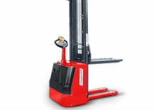 Apiladores de pie Pegasolift PL 16 