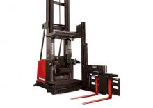 Carretillas apiladoras VNA RAYMOND 9700