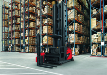 Carretillas apiladoras VNA Linde K-MATIC 1.5
