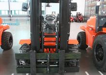 Carretillas elevadoras todo terreno Mast Explorer H 30 DA