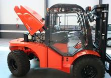 Carretillas elevadoras todo terreno Mast Explorer H 40 DA