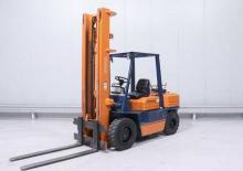 Carretillas elevadoras de gas Toyota 02-5 FG 35