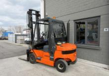 Carretillas elevadoras diesel Lugli 305.4