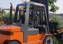 Carretillas elevadoras diesel Lugli 505 E
