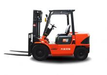 Carretillas elevadoras diesel Dalian CPCD 30 FA