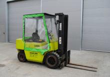 Carretillas elevadoras diesel Clark DPM 30 N