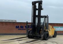 Carretillas elevadoras diesel Caterpillar V 330 C