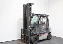 Carretillas elevadoras diesel Nissan Y 1 D 2 A 25 Q