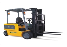 Carretillas elevadoras eléctricas OM EVX30