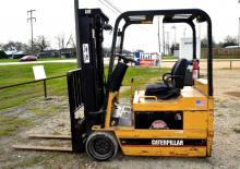 Carretillas elevadoras eléctricas Caterpillar FC 40