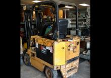 Carretillas elevadoras eléctricas Caterpillar M 40 D SA