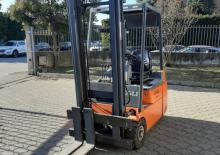 Carretillas elevadoras eléctricas Lugli POLO 18