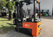 Carretillas elevadoras eléctricas Doosan B15T-7