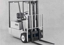 Carretillas elevadoras eléctricas Clark TM 15