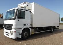 Chasis rígido Mercedes-Benz Actros 1832