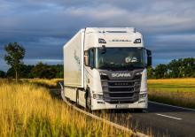 Chasis rígido Scania R 560 8x4