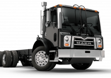 Chasis rígido Mack TerraPro 64R Day Cab MP8