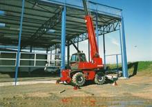 Manipuladoras telescópicas con vehículo superpuesto Manitou MRT 1432