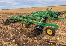 Cultivadores John Deere 2630