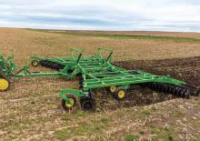 Cultivadores John Deere 2633