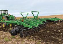 Cultivadores John Deere 2635