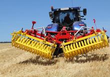 Cultivadores Pöttinger Synkro 4020 K