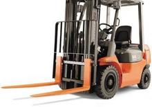 Carretillas elevadoras diesel Toyota 02-7 FDF 25