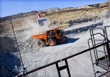 Autovolquetes Hitachi EH4000ACII