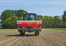 Esparcidor de fertilizante Kubota DSX 3225 hydr 
